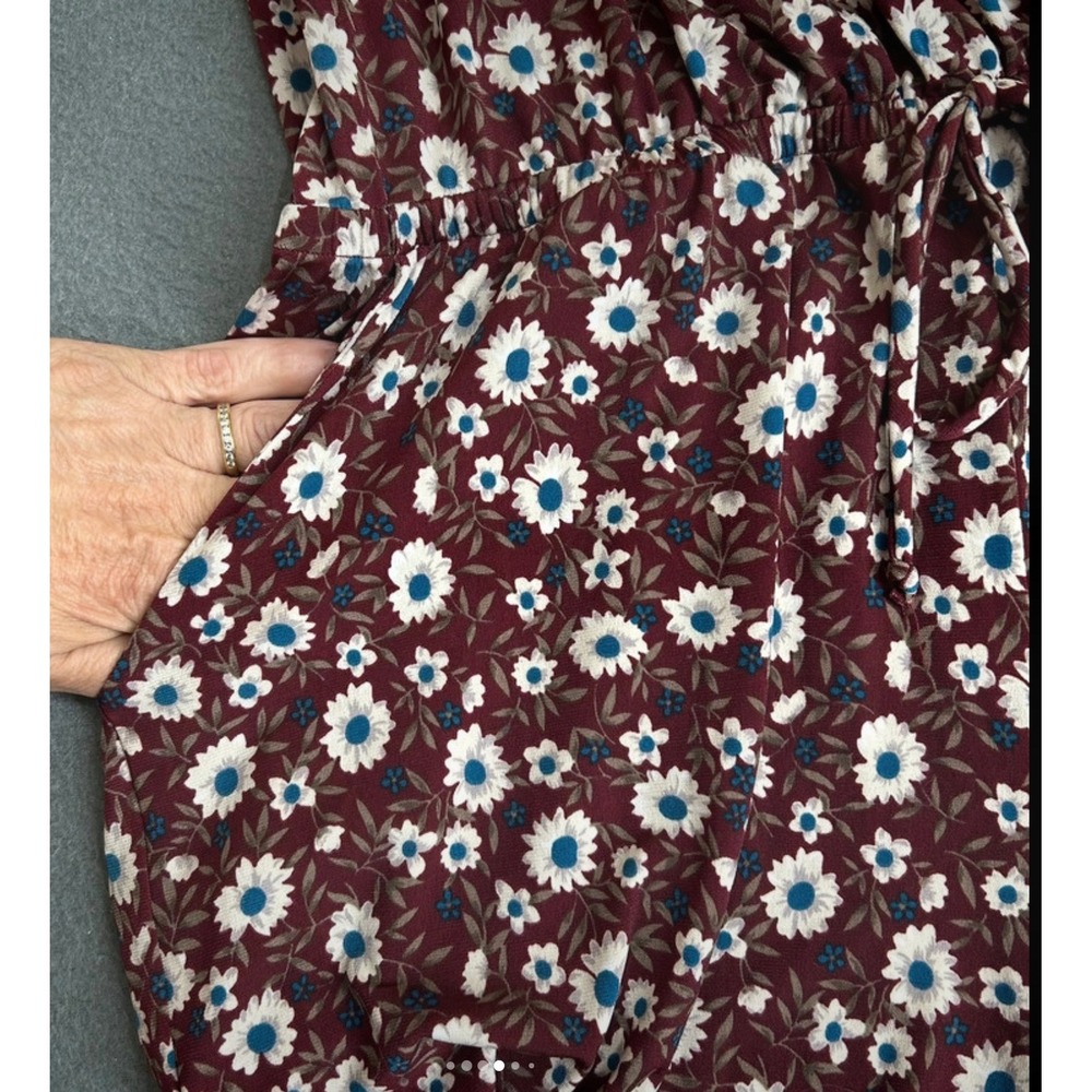 Kaileigh Romper Women Lg Burgundy Floral V-Neck 3/4 Sleeve Elastic Waist Pocket - Picture 4 of 8